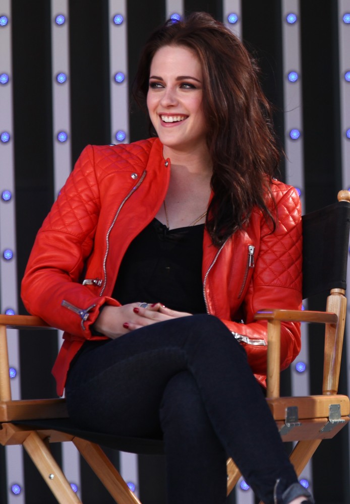 Kristen Stewart;<br>MTV Sneak Peek Week - Snow White and the Huntsman
