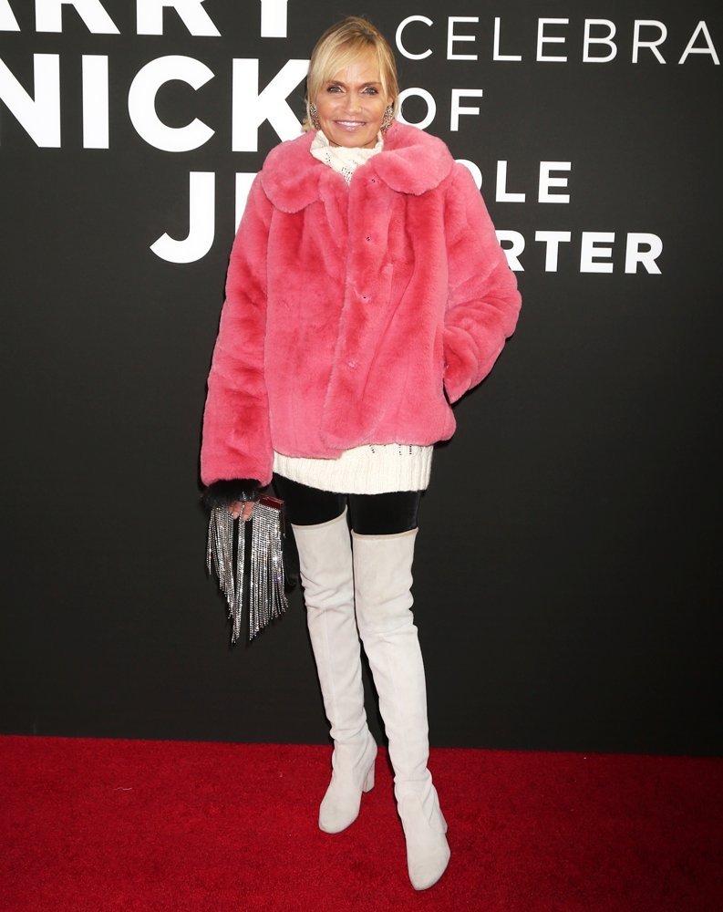 Kristin Chenoweth Pictures, Latest News, Videos.