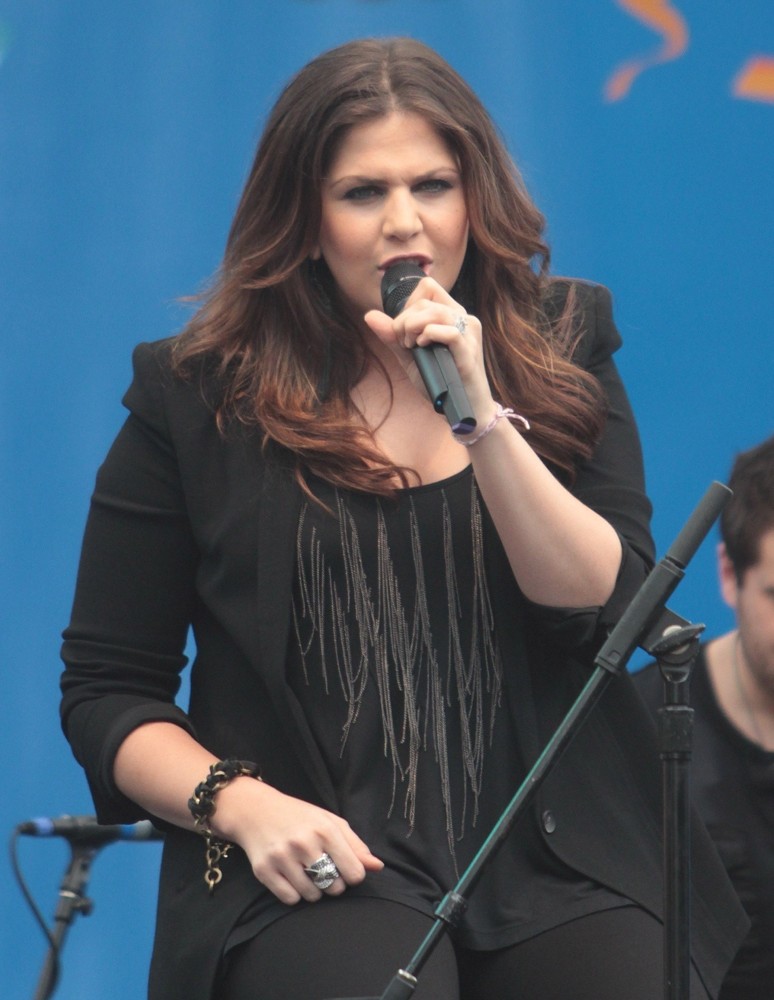 Hillary Scott;Lady Antebellum;<br>Lady Antebellum Perform to Celebrate The 100th Anniversary of Oreo Cookies