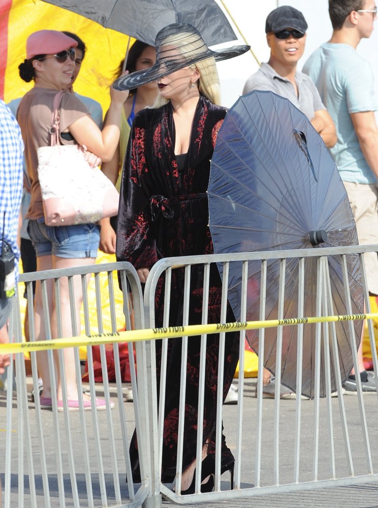 Lady GaGa;<br>Lady GaGa Dress in All Black for A Beach Carnival Scene American Horror Story: Hotel