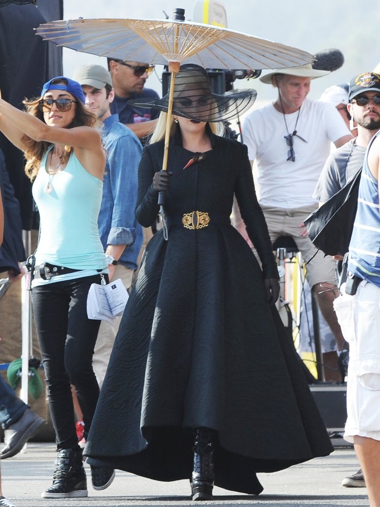 Lady GaGa;<br>Lady GaGa Dress in All Black for A Beach Carnival Scene American Horror Story: Hotel