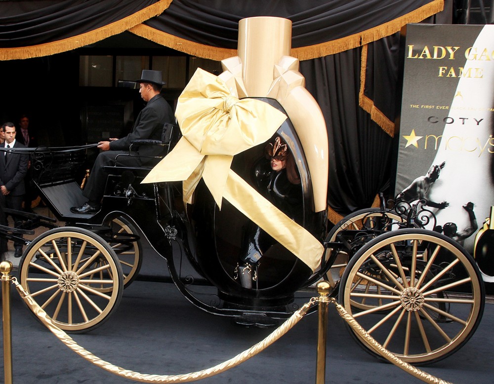Lady GaGa;<br>Lady GaGa Arrives for Her Fame Fragrance Launch in A Horse-Drawn Carriage
