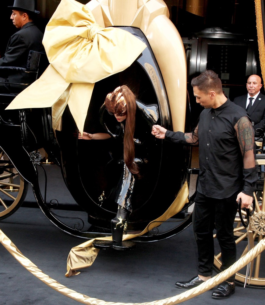 Lady GaGa;<br>Lady GaGa Arrives for Her Fame Fragrance Launch in A Horse-Drawn Carriage