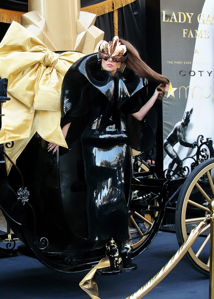 Lady GaGa;<br>Lady GaGa Arrives for Her Fame Fragrance Launch in A Horse-Drawn Carriage