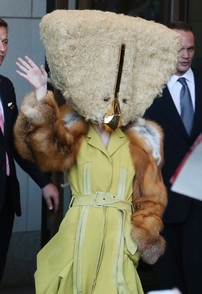Lady GaGa;<br>Lady GaGa Leaving Ritz Carlton Hotel Wearing A Funny Hat