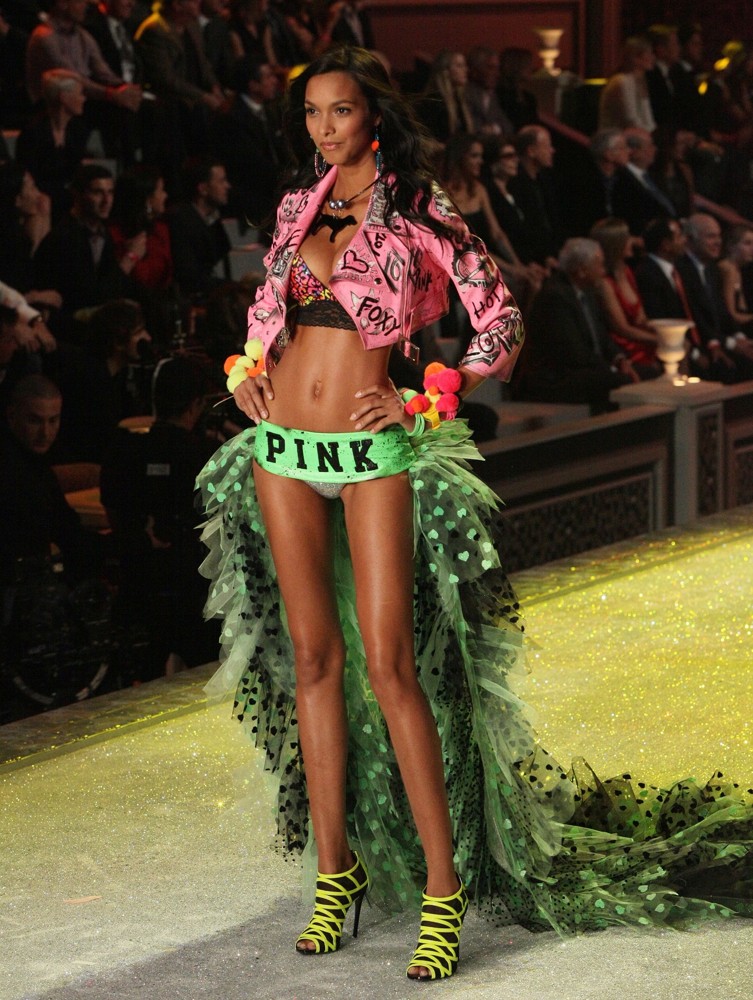 Lais Ribeiro;<br>2011 Victoria's Secret Fashion Show - Runway