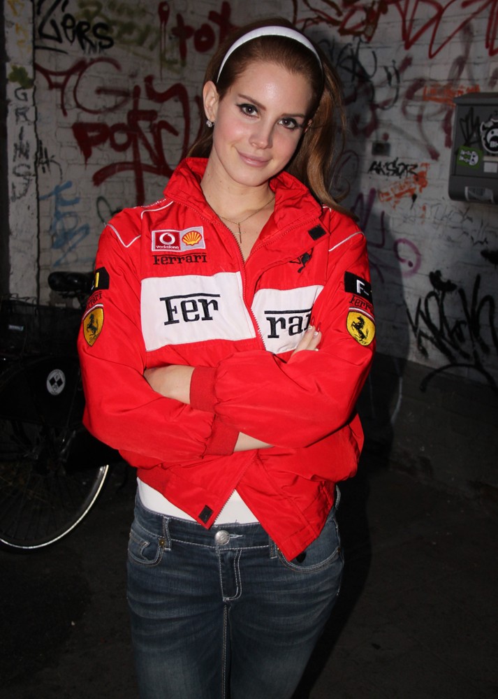 Lana Del Rey;<br>Lana Del Rey Is Performing Live in Cologne