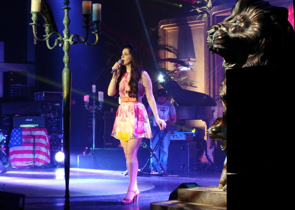 Lana Del Rey;<br>Lana Del Rey Performs Live in Concert
