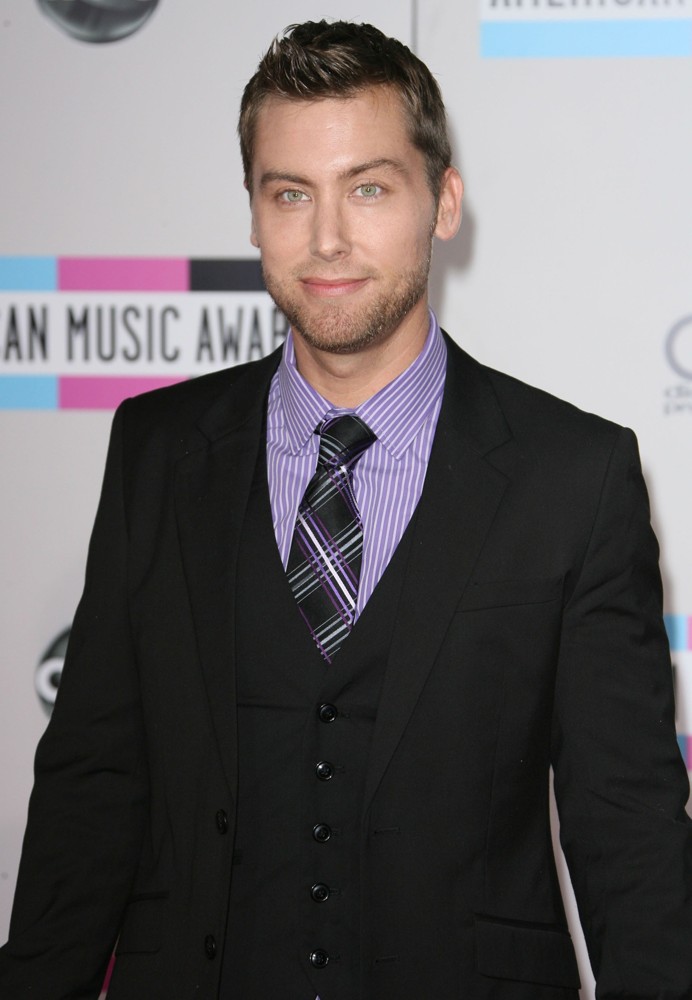 Lance Bass;<br>2011 American Music Awards - Arrivals