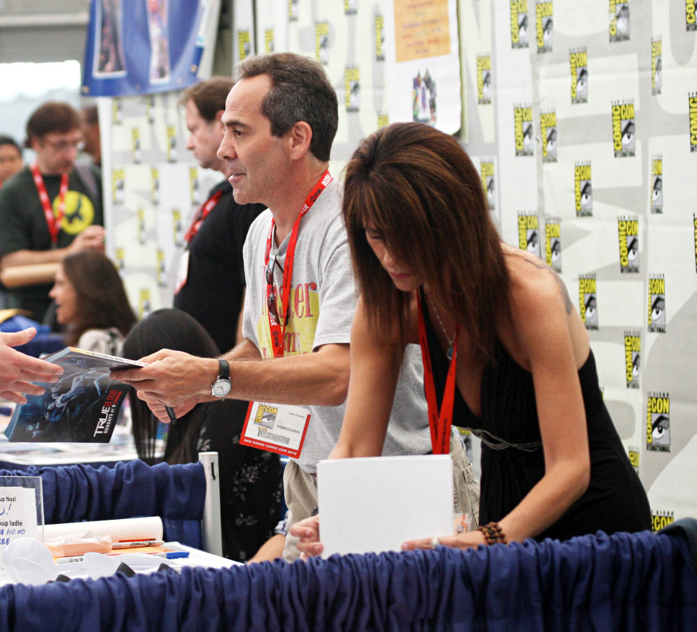 Larry Thomas;<br>Signs Autographs For Fans at Comic Con