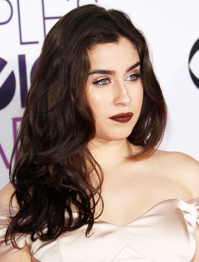 Lauren Jauregui Lauren Jauregui Picture 15 - People's Choice Awards 2017 - Arrivals