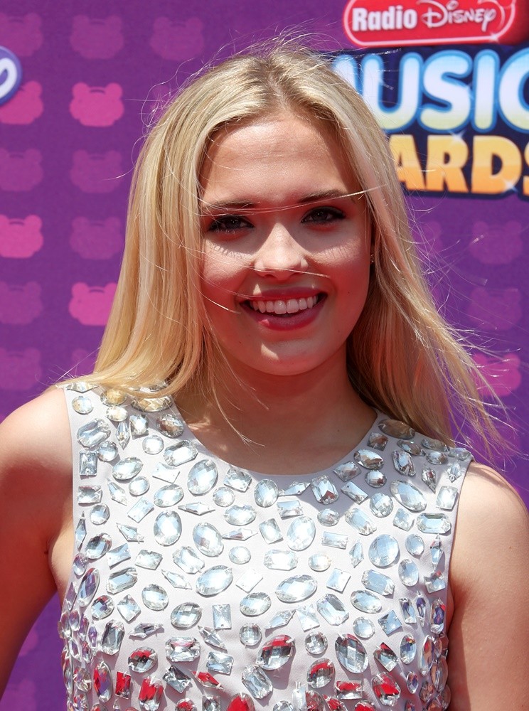 Lauren Taylor;<br>2016 Radio Disney Music Awards - Arrivals