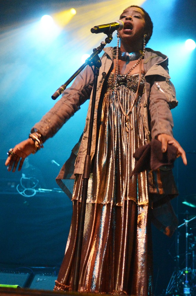 Lauryn Hill;<br>Lauryn Hill Performs Live