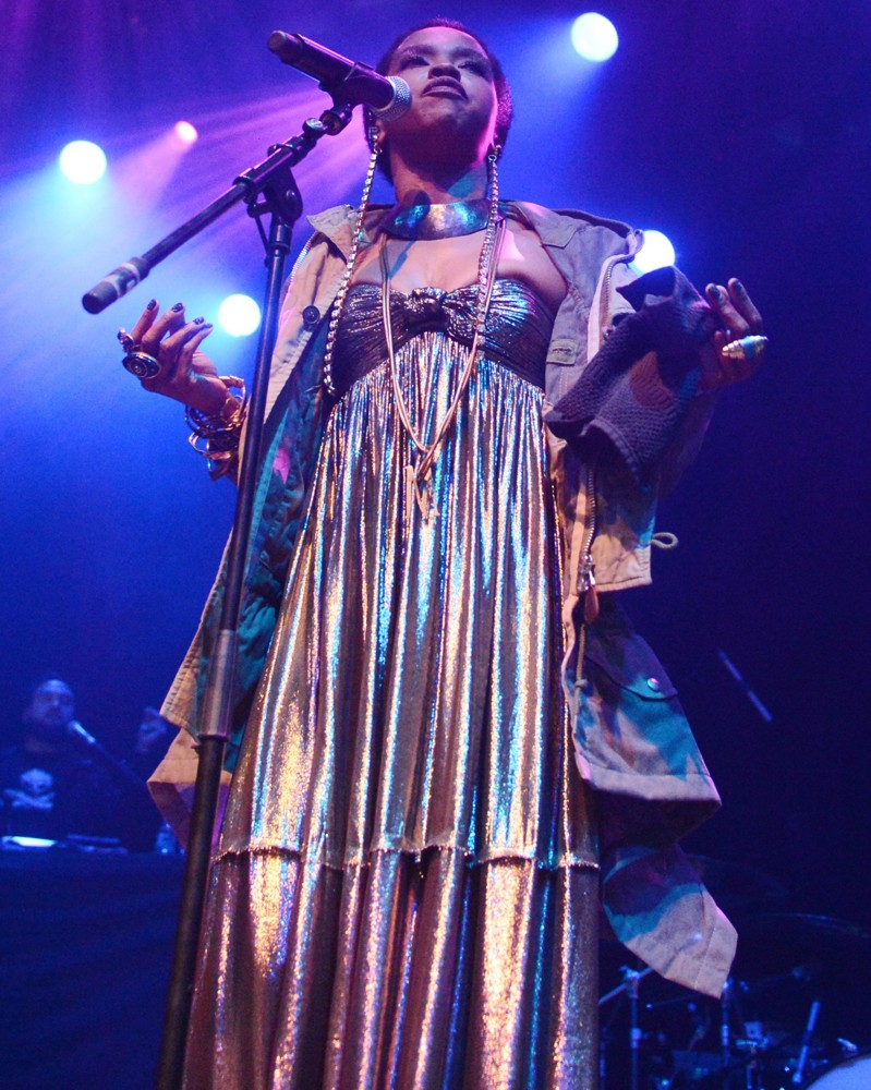 Lauryn Hill;<br>Lauryn Hill Performs Live