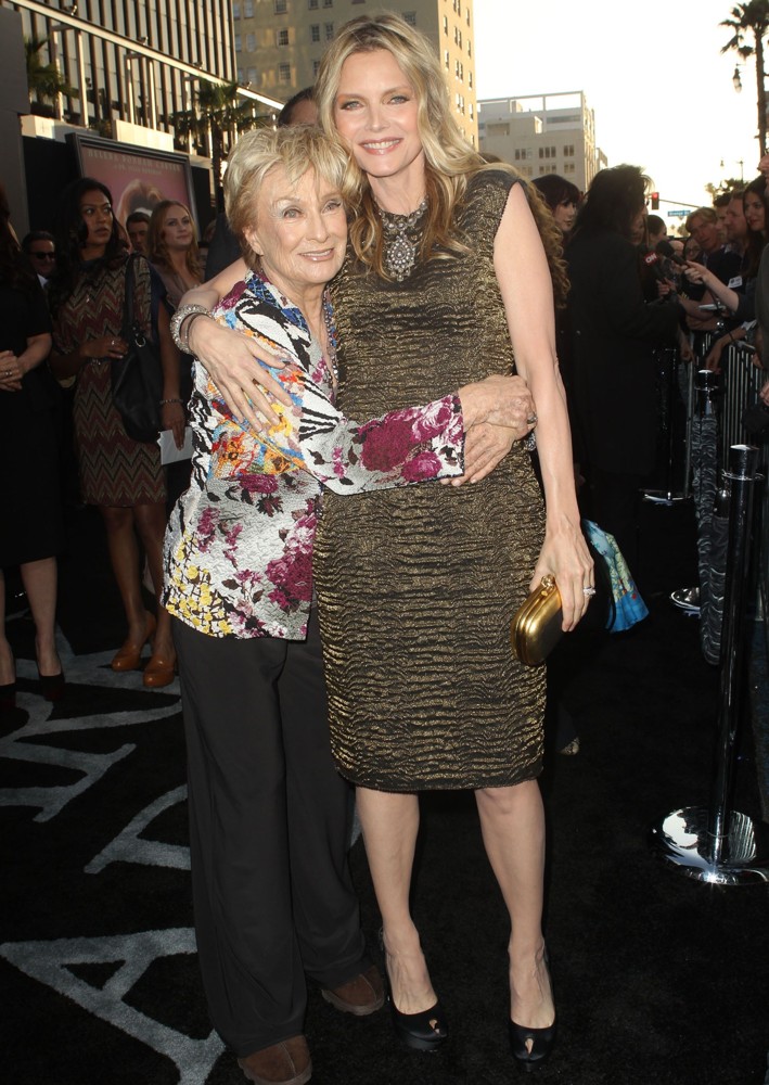Cloris Leachman;Michelle Pfeiffer;<br>Dark Shadows Premiere