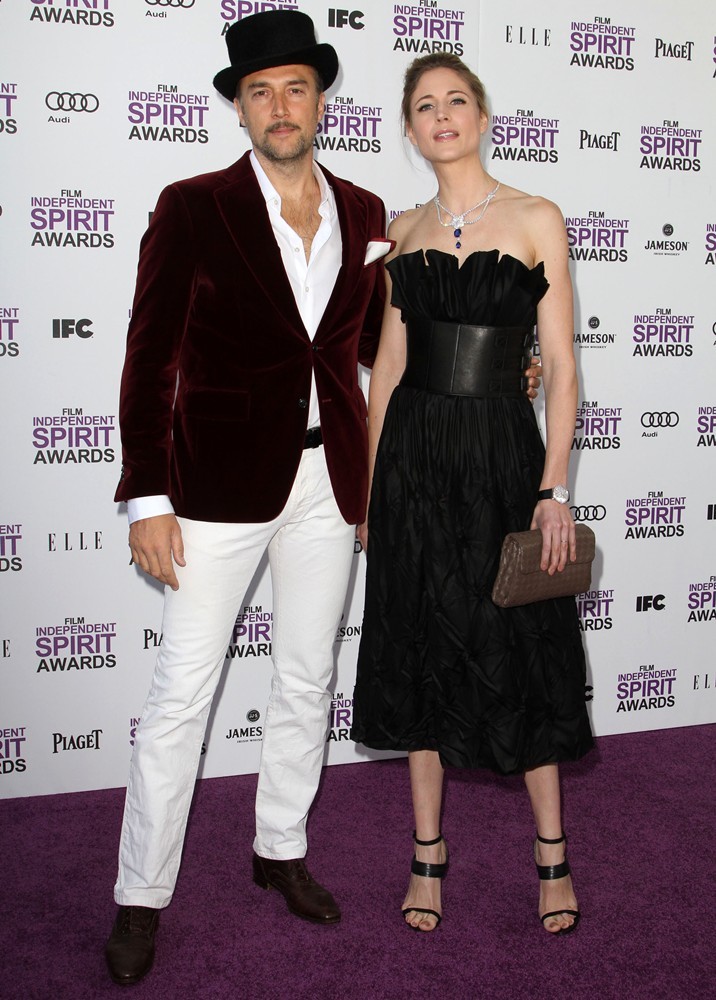 Carlos Leal;Fiona Hefti;<br>27th Annual Independent Spirit Awards - Arrivals