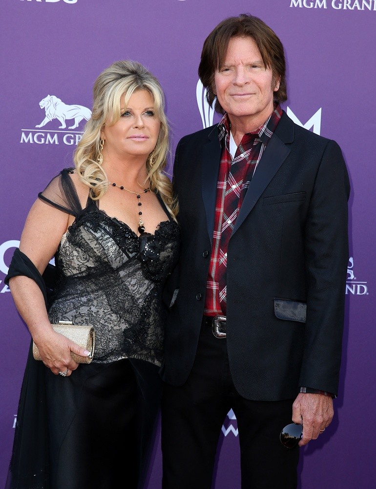 Julie Lebiedzinski;John Fogerty;<br>48th Annual ACM Awards - Arrivals