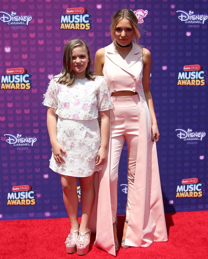 Lennon & Maisy;<br>2016 Radio Disney Music Awards - Arrivals