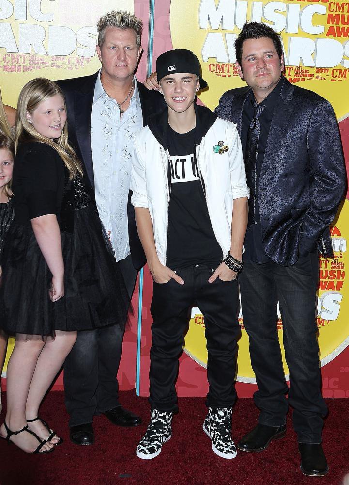 Gary LeVox;Justin Bieber;Jay DeMarcus;<br>2011 CMT Music Awards
