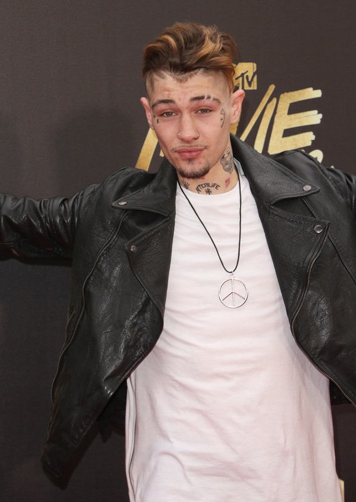 Liam Horne;<br>2016 MTV Movie Awards - Arrivals