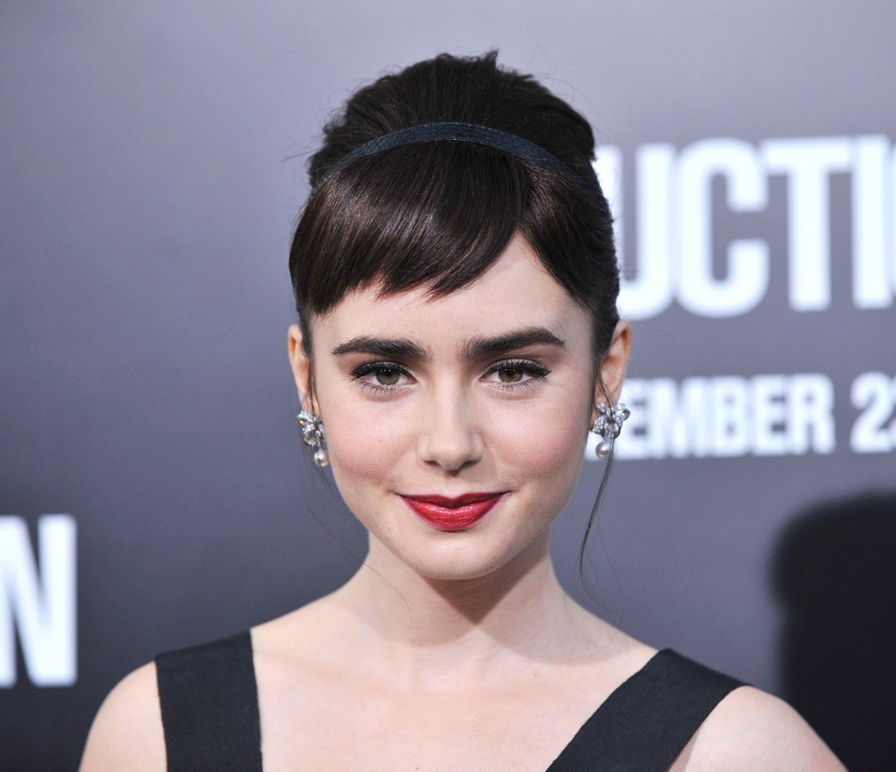 W Jakich Filmach Grała Lily Collins Lily Collins Picture 20 - The Premiere of Abduction - Arrivals