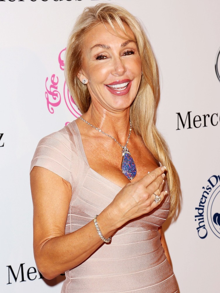 Linda Thompson;<br>26th Anniversary Carousel of Hope Ball - Presented by Mercedes-Benz - Arrivals