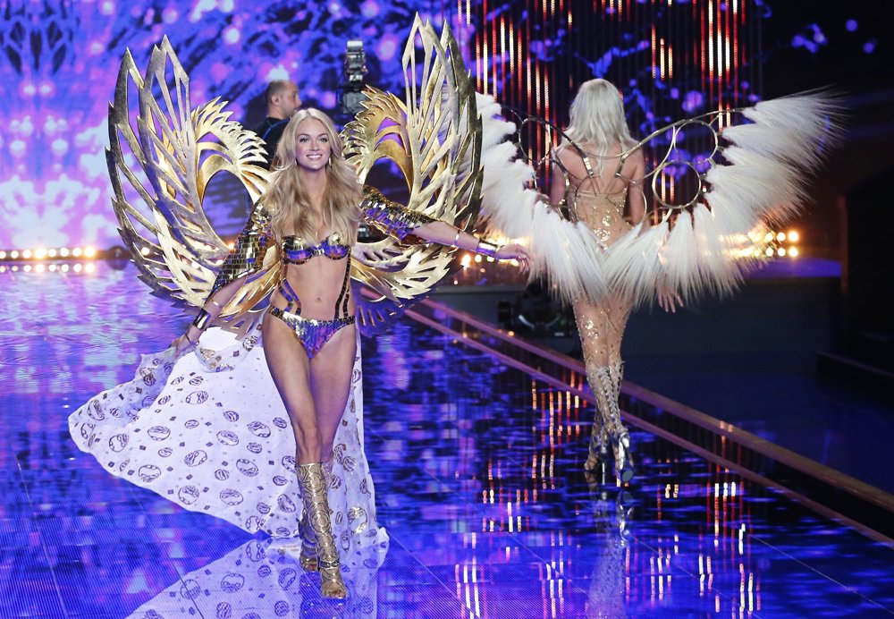 Lindsay Ellingson;<br>2014 Victoria's Secret Fashion Show - Catwalk