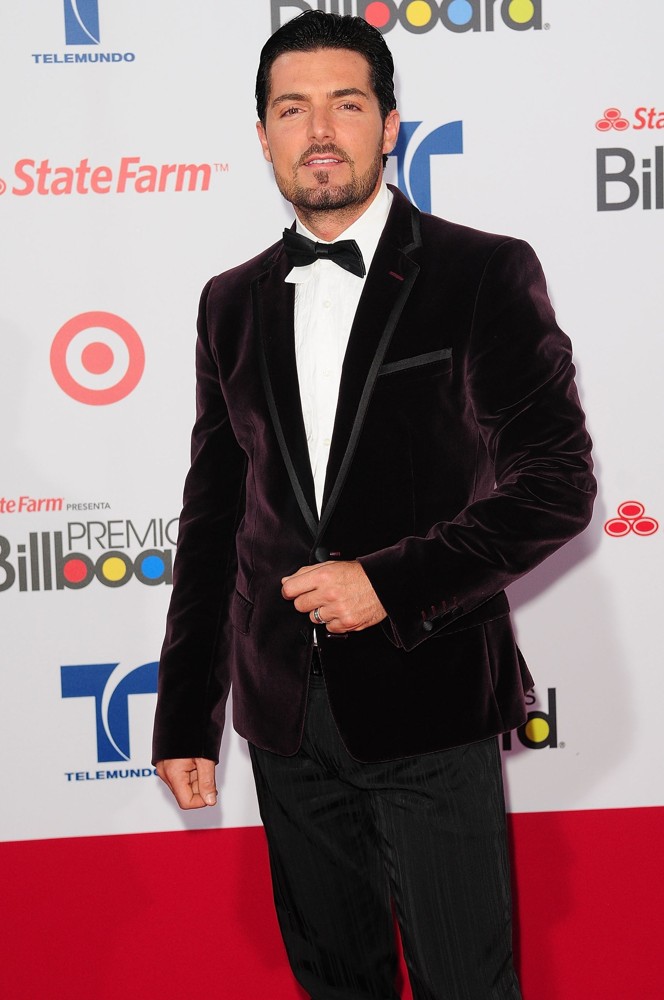 Lino;<br>Billboard Latin Music Awards 2012 - Arrivals