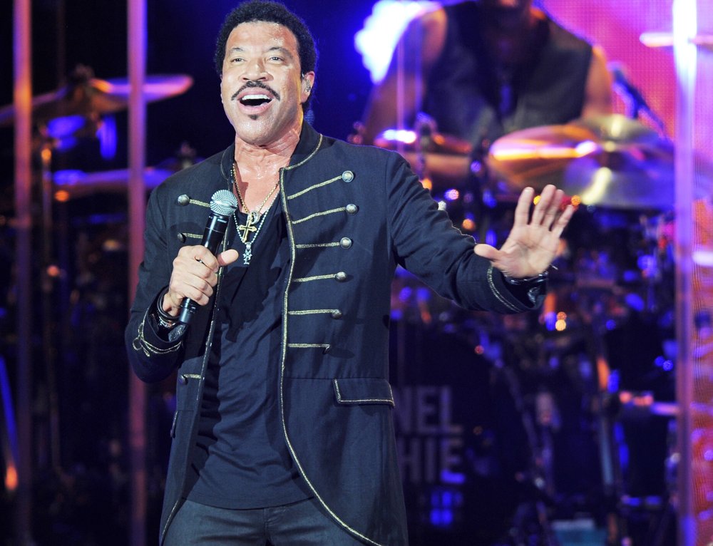 Lionel Richie Picture 59 Lionel Richie Performing Live in Concert