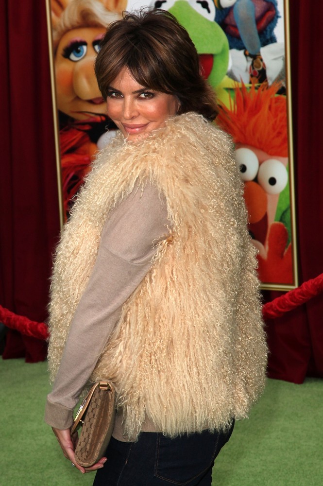 Lisa Rinna;<br>The Premiere of Walt Disney Pictures' The Muppets - Arrivals
