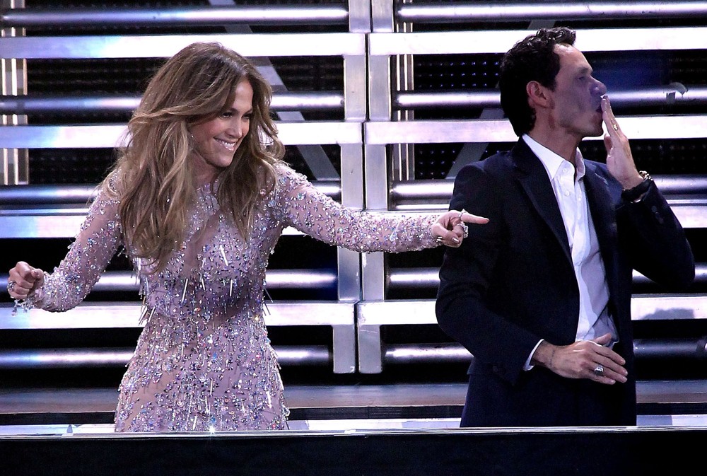 Jennifer Lopez;Marc Anthony;<br>Q Viva Show