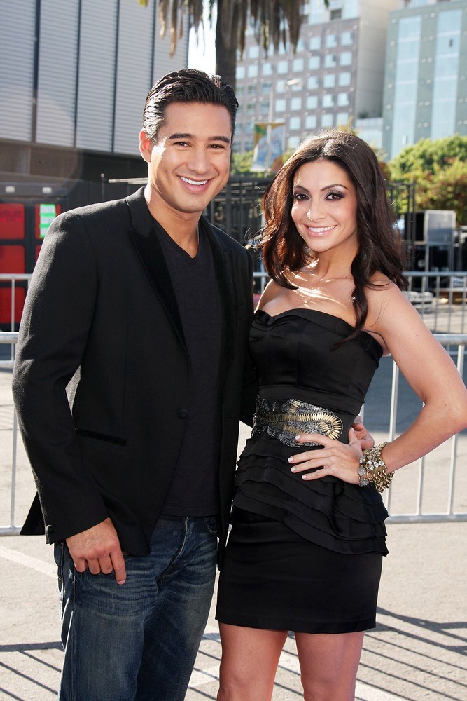 Mario Lopez;Courtney Mazza;<br>2011 Do Something Awards - Arrivals