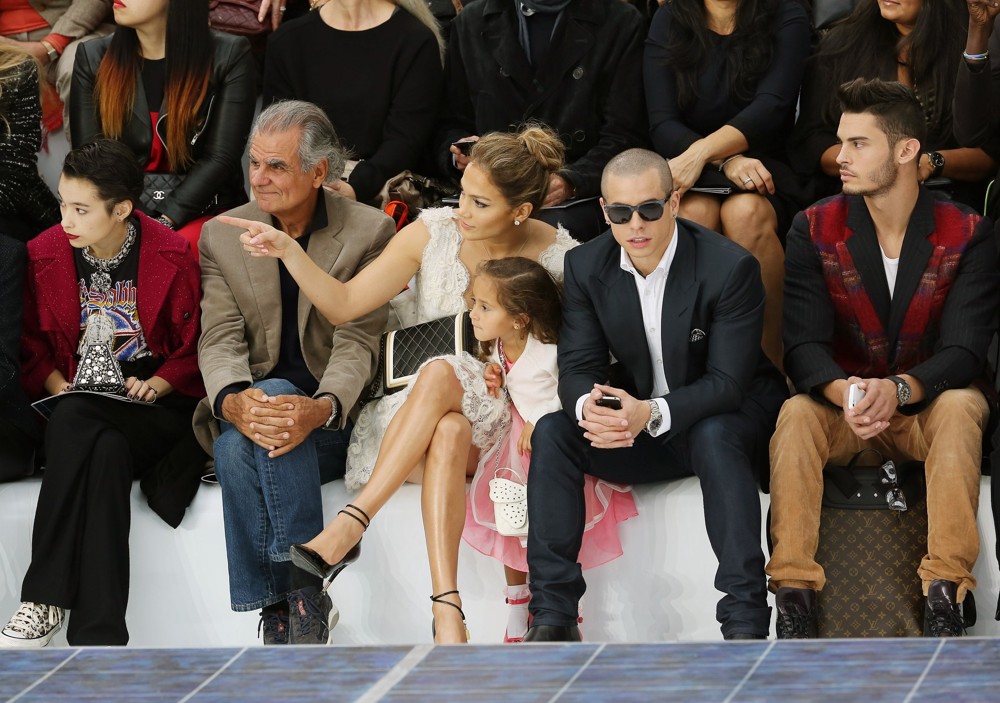 Patrick Demarchelier;Jennifer Lopez;Emme Anthony;Casper Smart;Baptiste Giabiconi;<br>Paris Fashion Week Spring-Summer 2013 - Chanel - Front Row