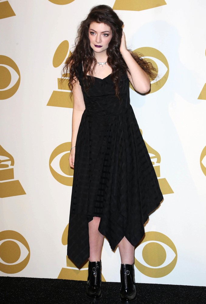 Casual Friday: Tablet Royalty