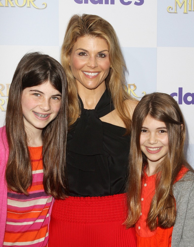 Lori Loughlin;<br>Relativity Media Presents The Los Angeles Premiere of Mirror Mirror - Arrivals