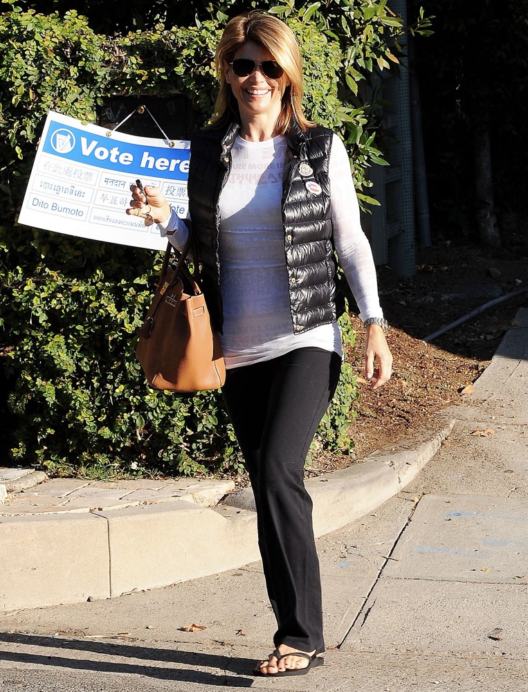 Lori Loughlin;<br>Lori Loughlin Arriving at The Voting Polling Station for The US Presidential Election