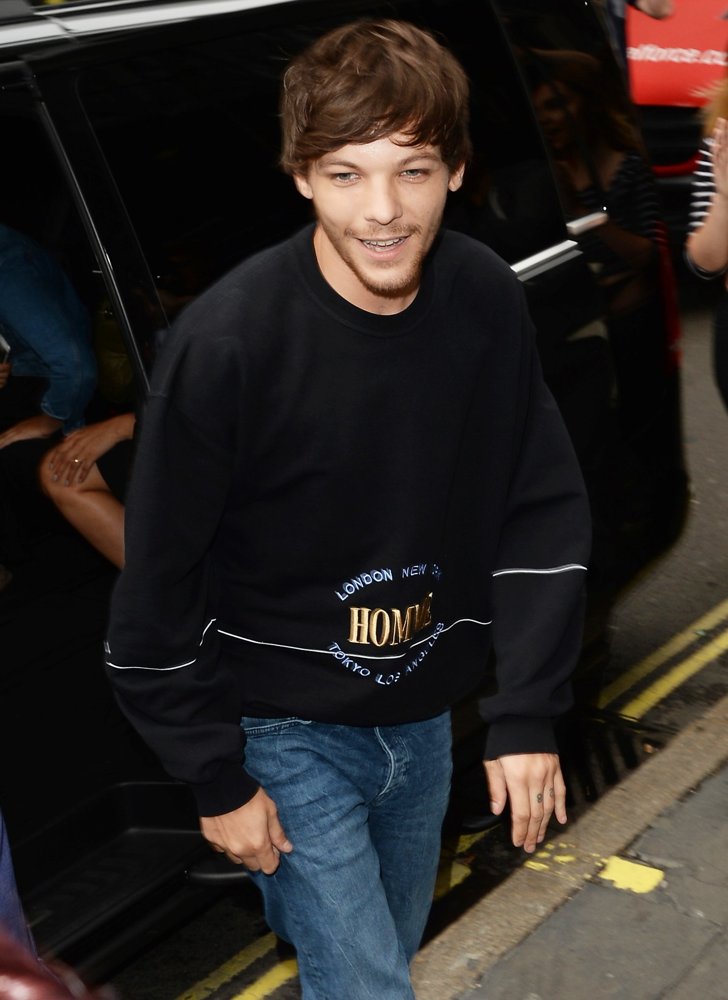 Louis Tomlinson;One Direction;<br>Louis Tomlinson Arrives at The Kiss FM Studios
