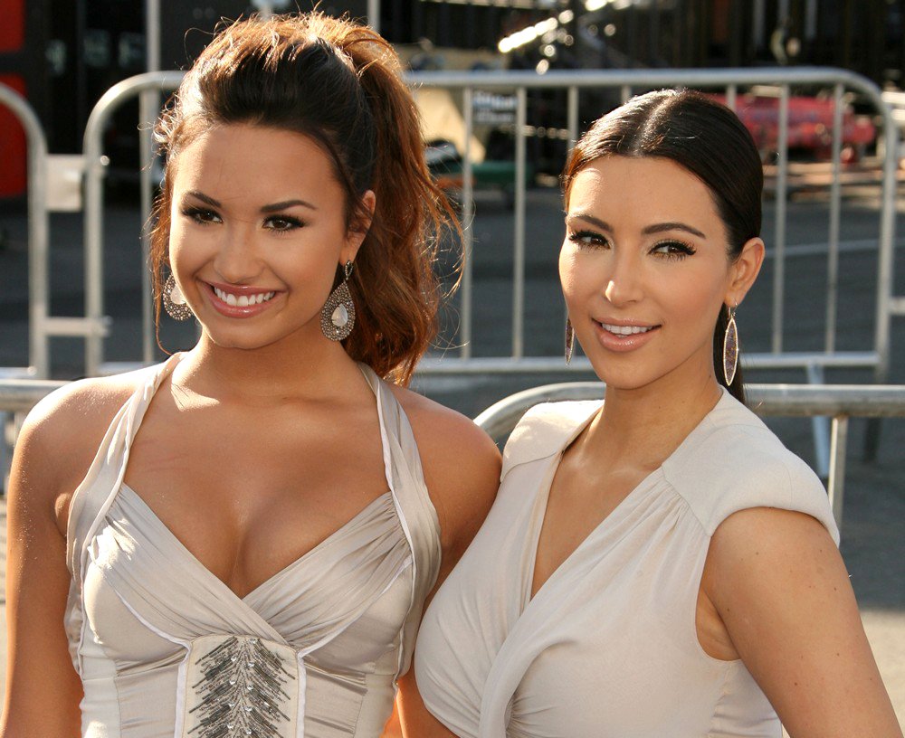Demi Lovato;Kim Kardashian;<br>2011 Do Something Awards - Arrivals