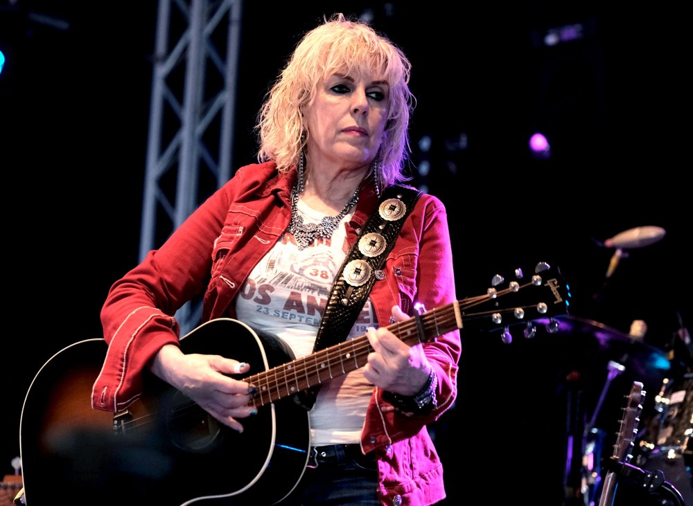 Lucinda Williams Pictures with High Quality Photos