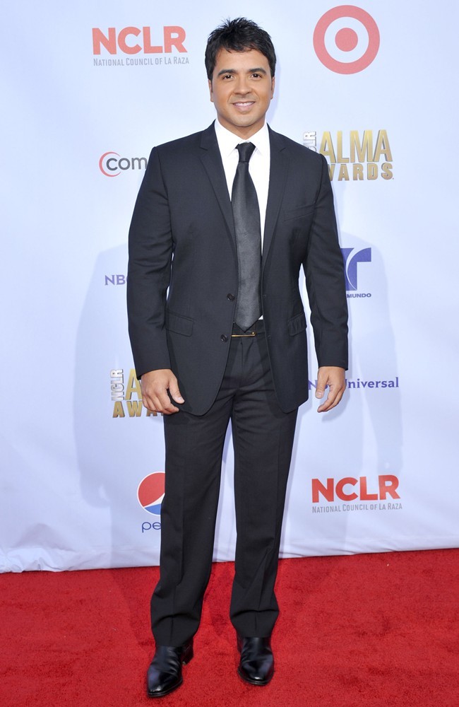 Luis Fonsi;<br>2012 NCLR ALMA Awards - Arrivals