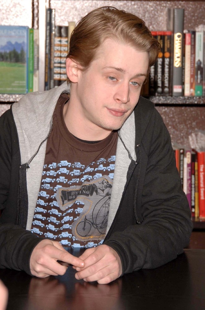 Macaulay Culkin;<br>Macaulay Culkin Signs Copies of His Book Junior
