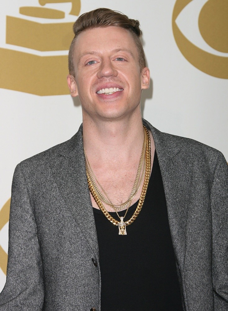 Macklemore Picture 32 - 2013 MTV Video Music Awards - Press Room