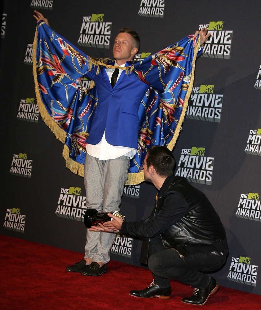 Macklemore;Ryan Lewis;<br>2013 MTV Movie Awards - Press Room
