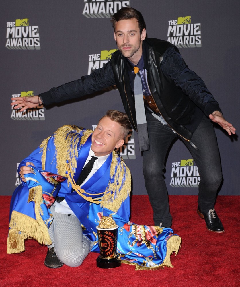 Macklemore;Ryan Lewis;<br>2013 MTV Movie Awards - Press Room