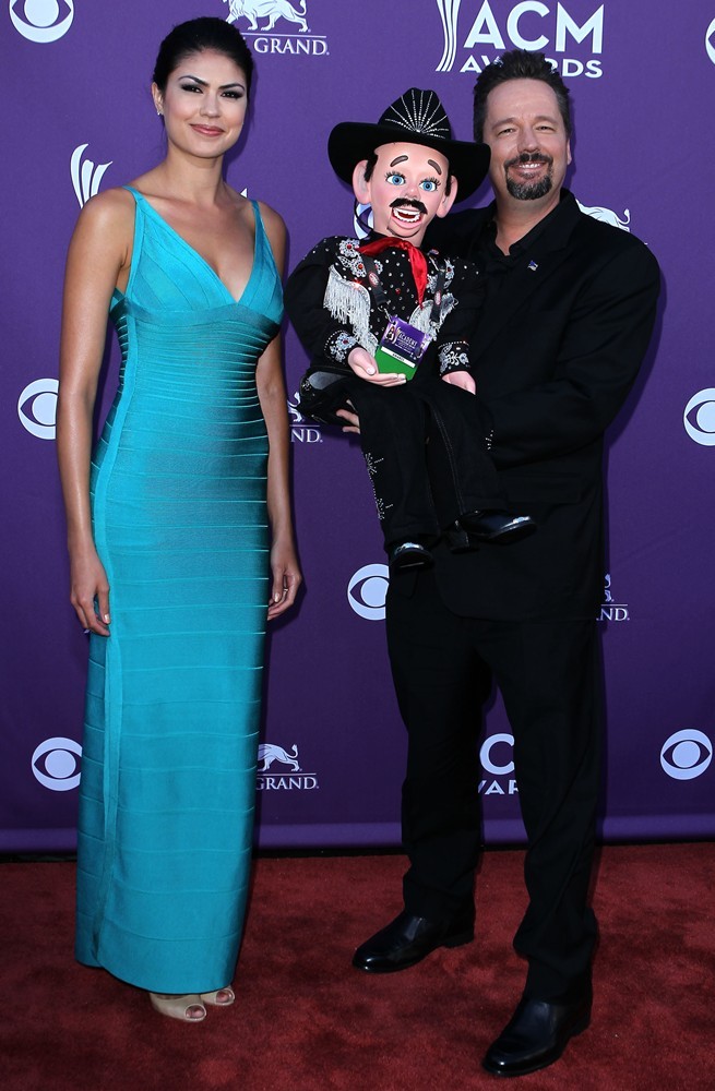Taylor Makakoa;Terry Fator;<br>2012 ACM Awards - Arrivals