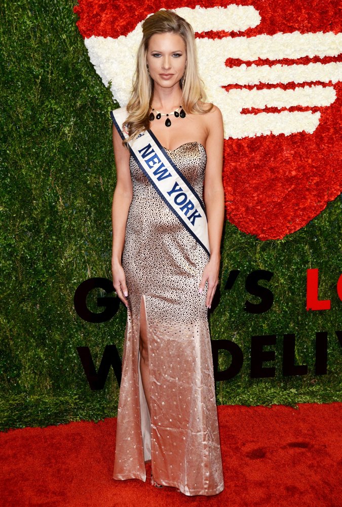 Mallory Hagan;<br>Ninth Annual God's Love We Deliver Golden Heart Awards Gala - Arrivals
