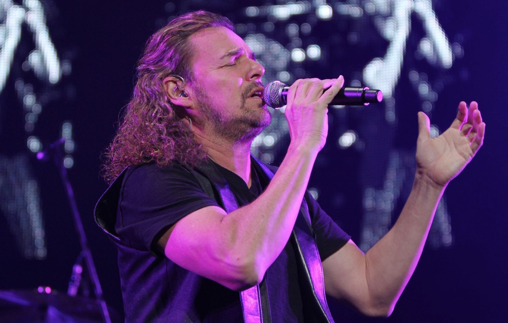 Mana;<br>Mana Performing Live During Their Drama y Luz Tour