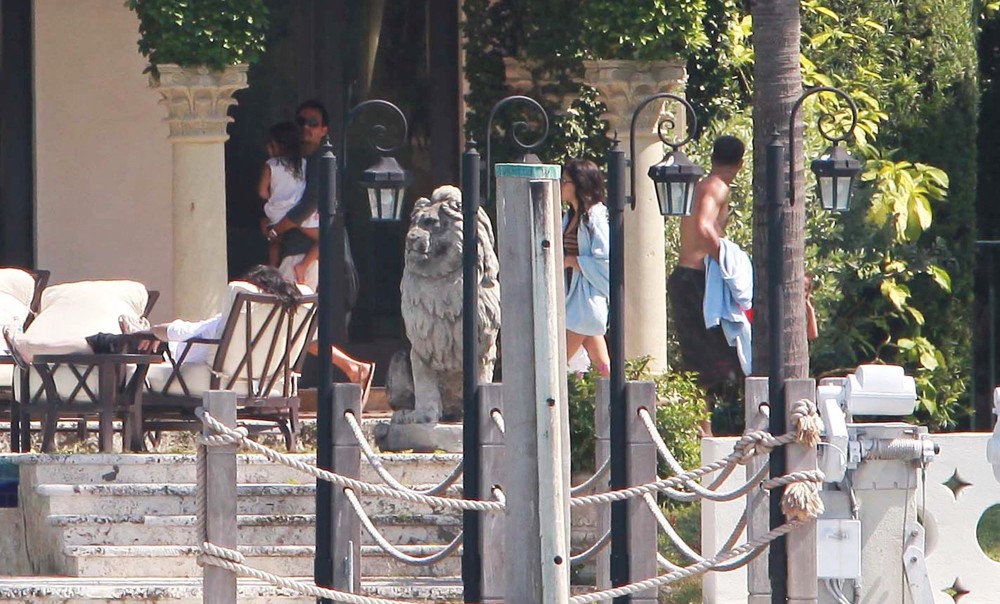Marc Anthony;<br>Jennifer Lopez and Marc Anthony Are Seen Together with Their Children at Their Oceanfront Miami Home