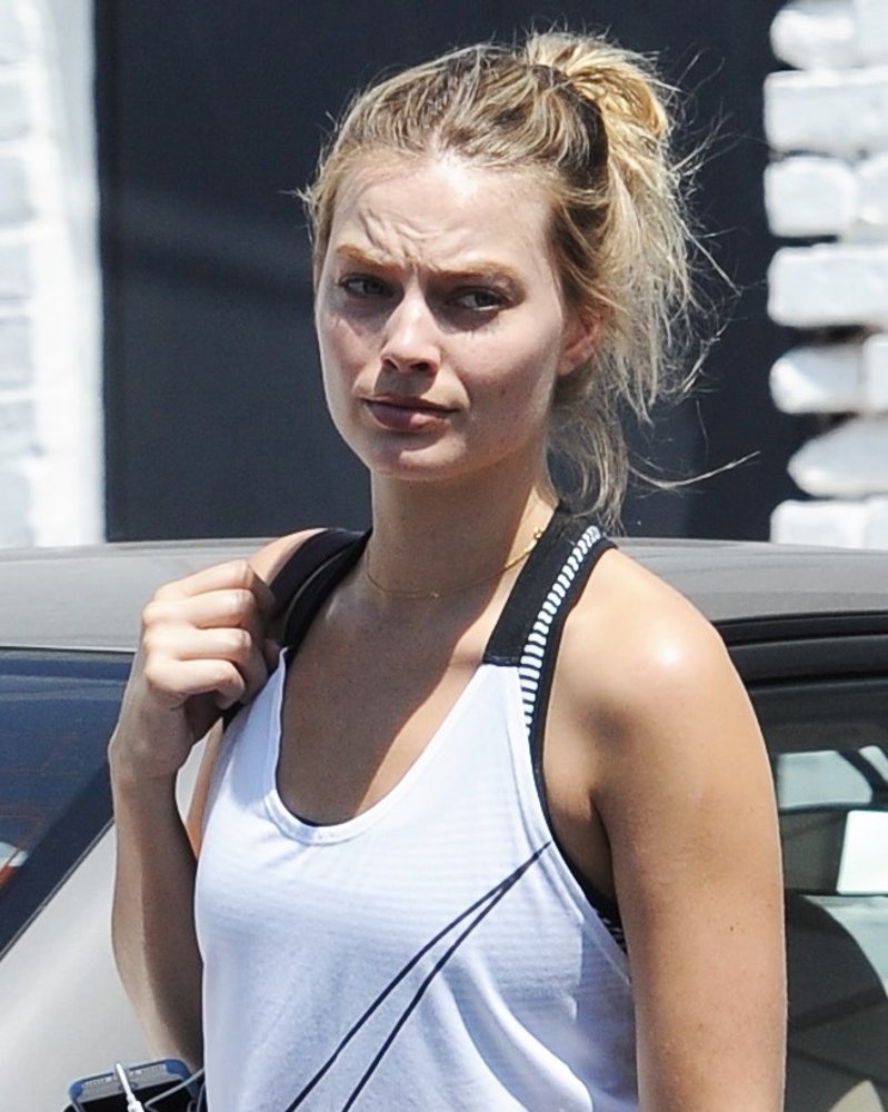 40+ Margot Robbie No Makeup Pictures Ayasi Gallery