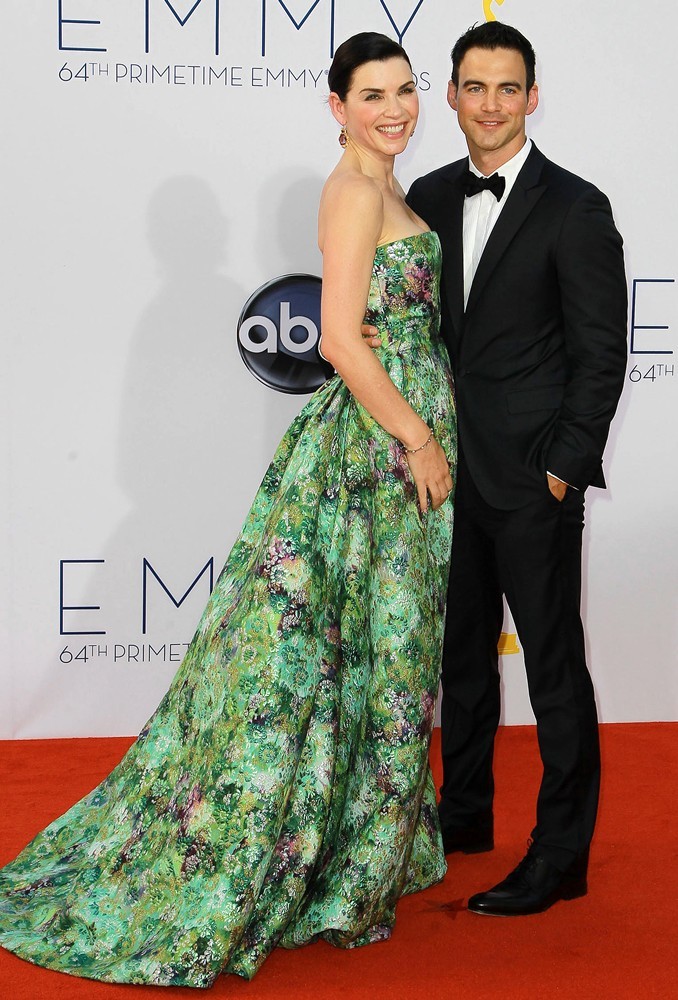 Julianna Margulies Picture 52 64th Annual Primetime Emmy Awards